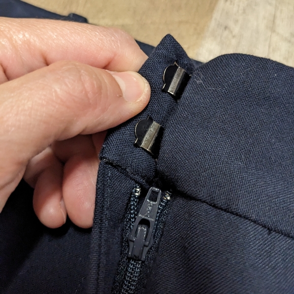 Talbots Petites Curvy Navy Blue Cropped Pants - Picture 3 of 8